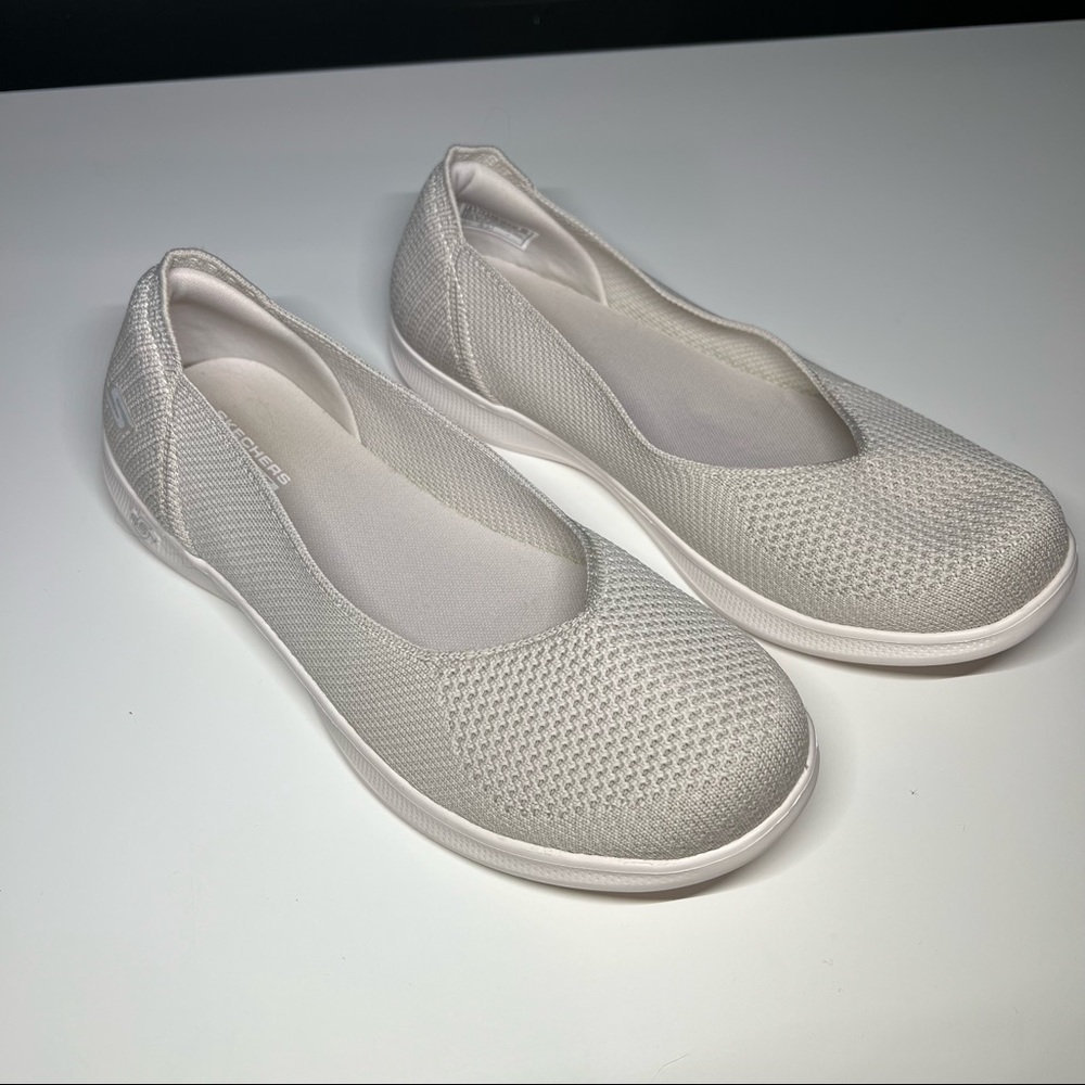 Sketchers Goga Mat Slip-on Shoes